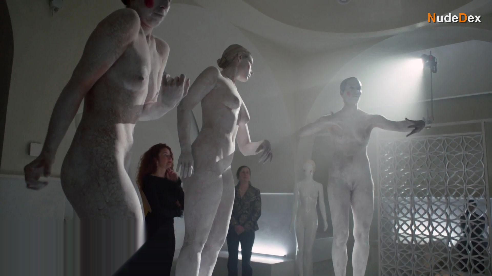 Chloe Benou in Dolls Of Dresden, photo 19