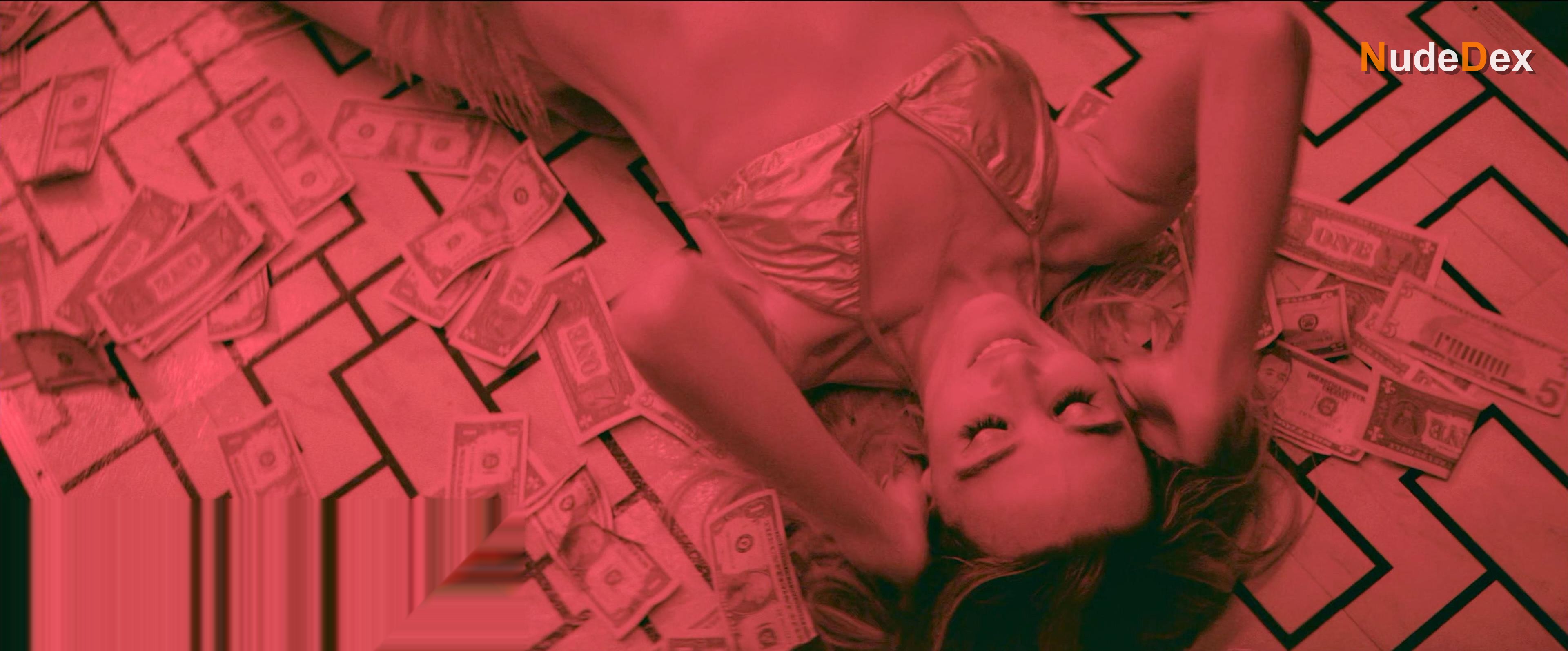 Chloe Fineman in Summer Of 69, photo 21