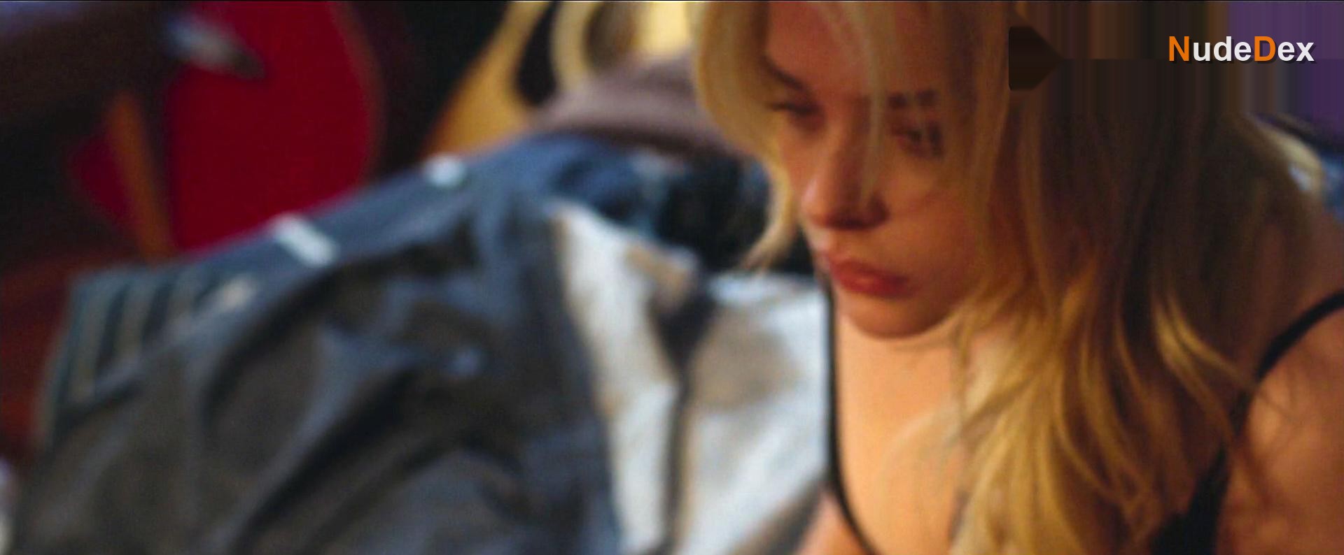 Chloe Grace Moretz in Brain On Fire, photo 2