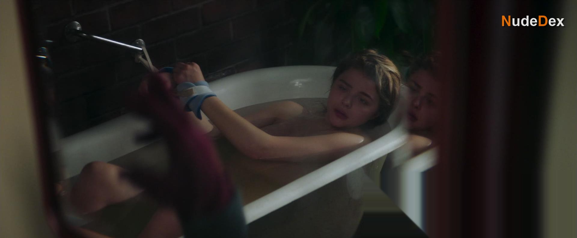 Chloe Grace Moretz in Greta, photo 2