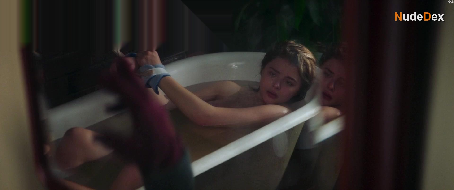 Chloe Grace Moretz in Greta, photo 5