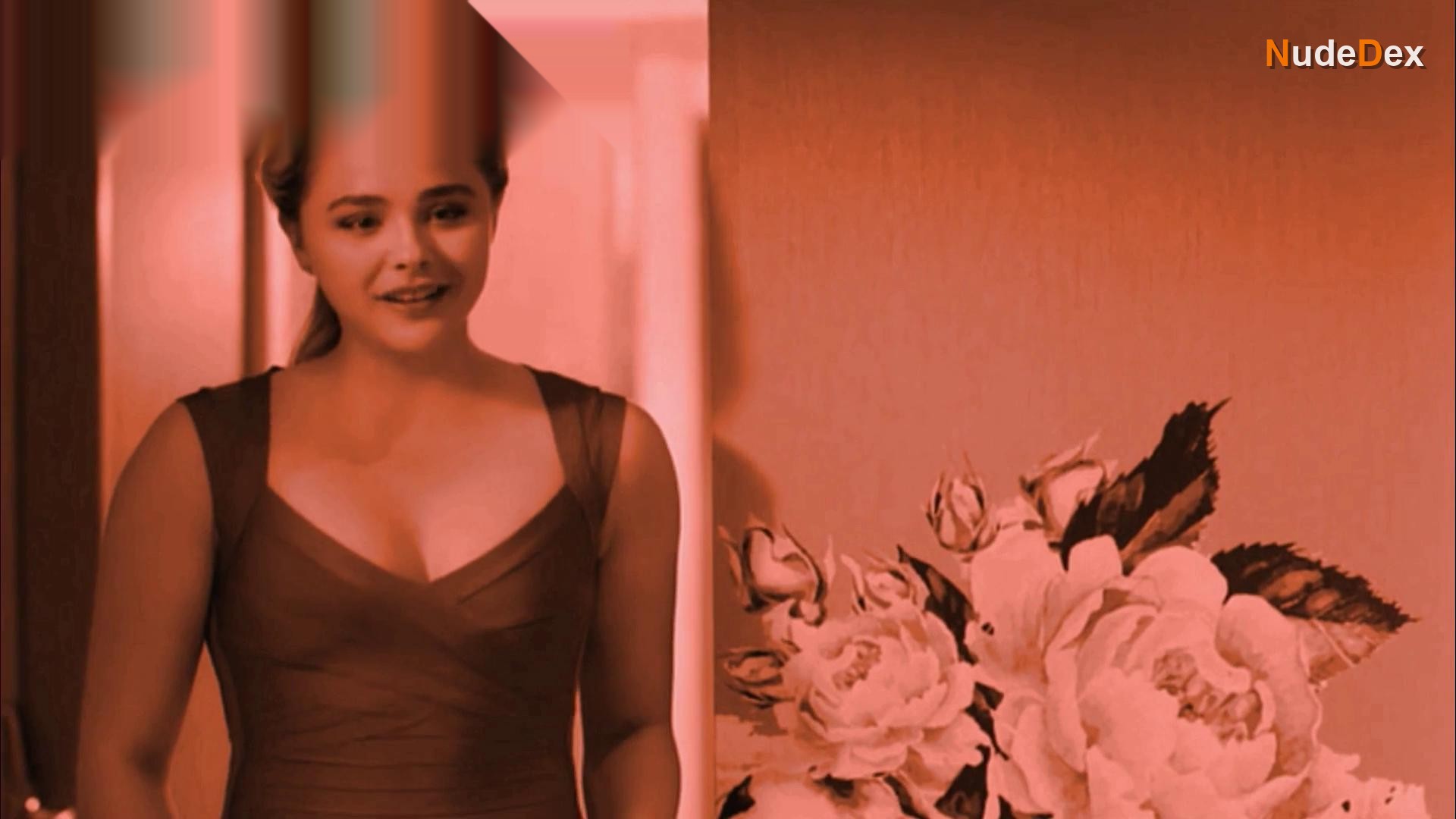 Chloe Grace Moretz in I Love You Daddy, photo 1