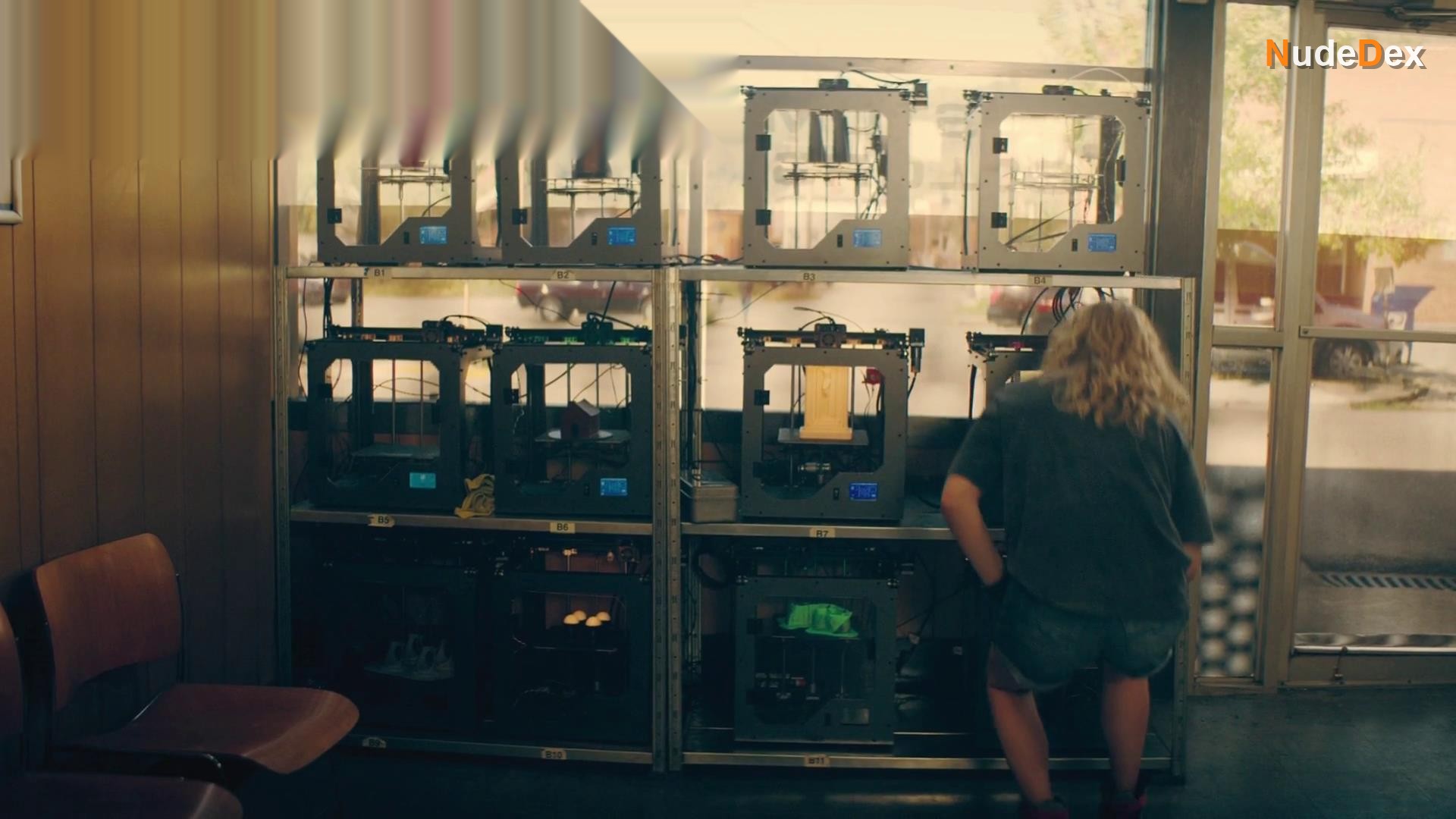 Chloe Grace Moretz in The Peripheral, photo 18