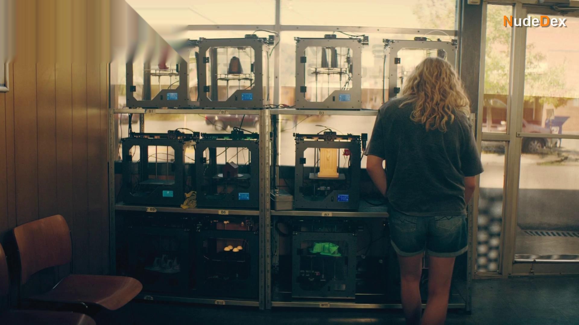 Chloe Grace Moretz in The Peripheral, photo 19