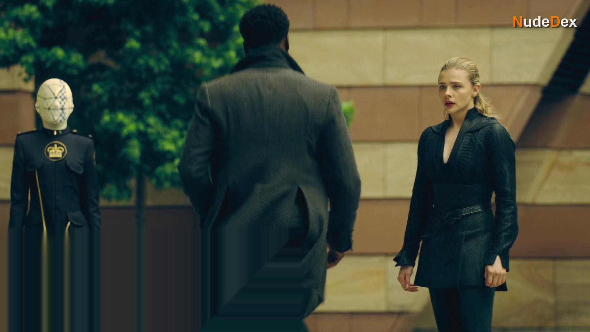 Chloe Grace Moretz in The Peripheral, photo 21