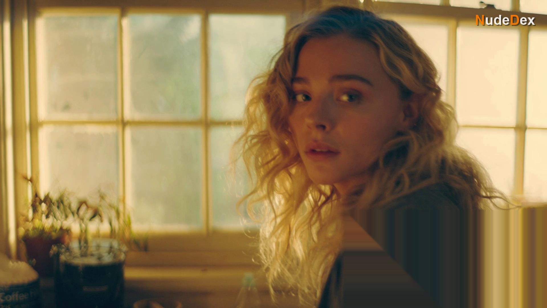 Chloe Grace Moretz in The Peripheral, photo 26