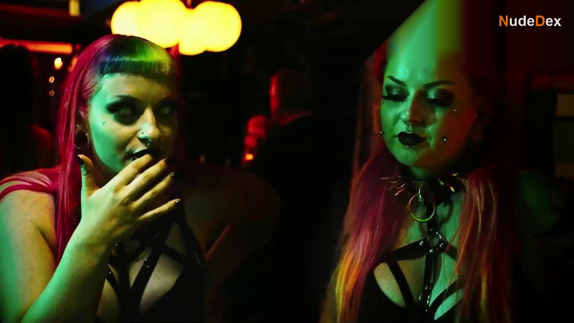 Chloe Mortem in Ribspreader, photo 9