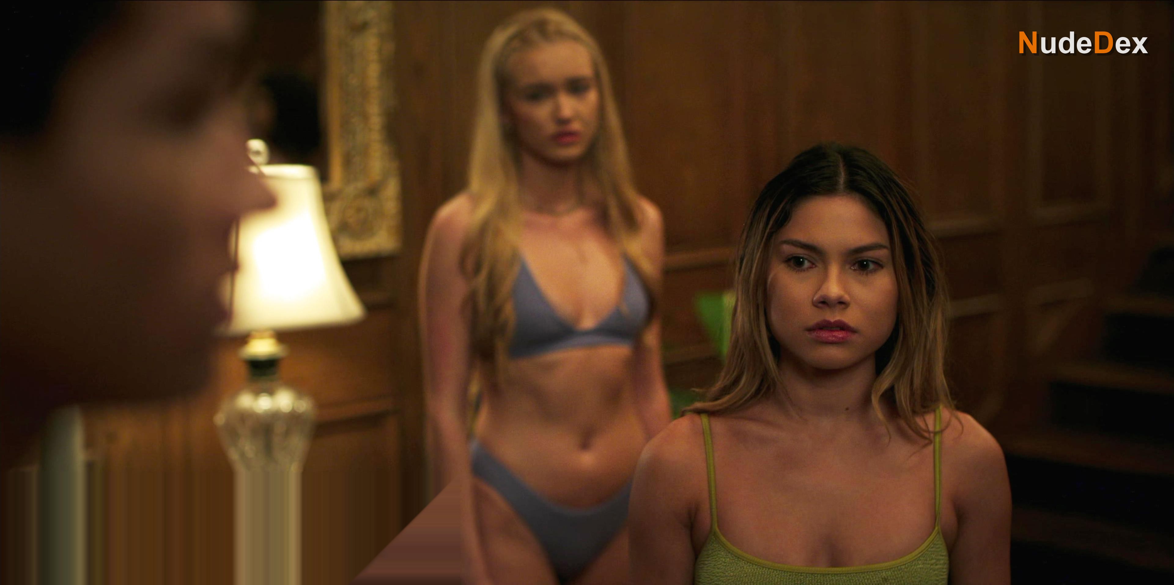 Chloe Rose Robertson in Wolf Pack, photo 2