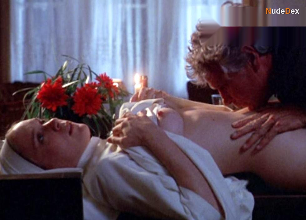 Chloe Sevigny in 3 Needles, photo 3