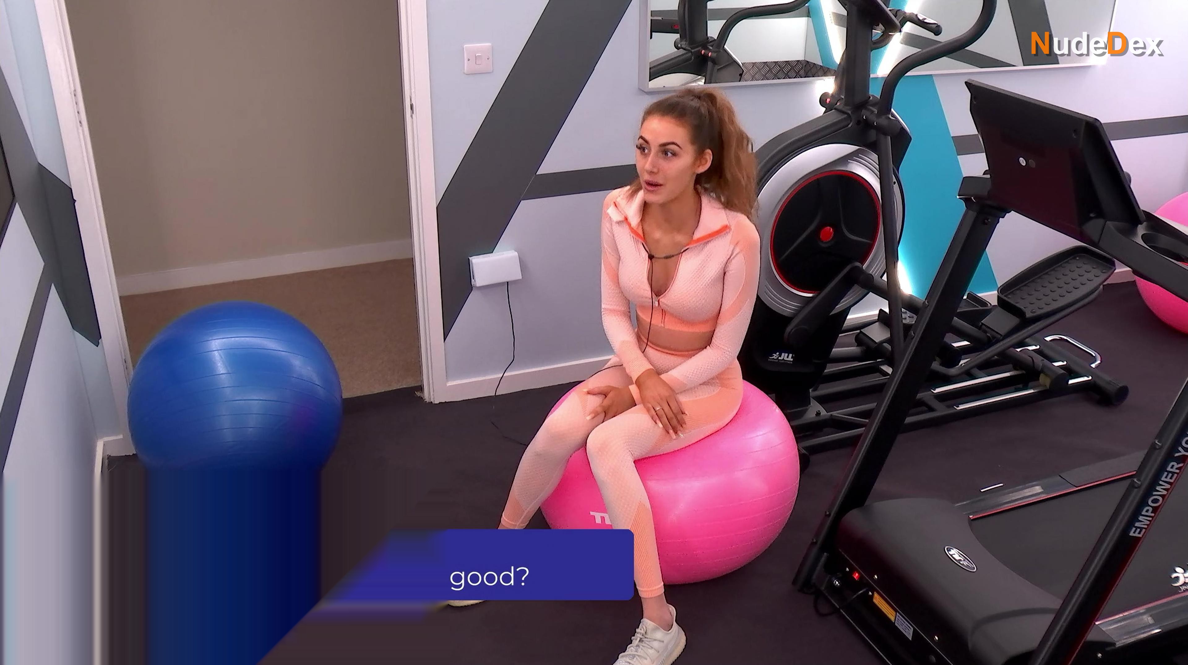 Chloe Veitch in The Circle, photo 2