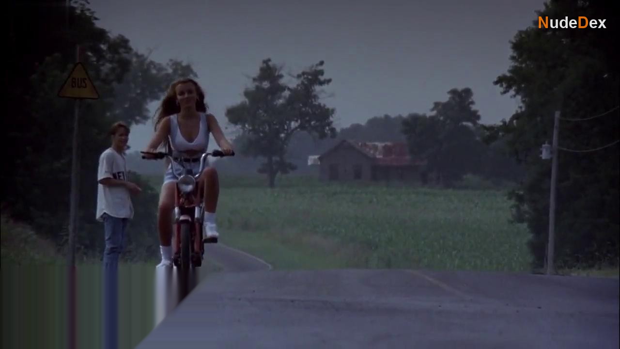 Christie Clark in Children Of The Corn Ii, photo 1