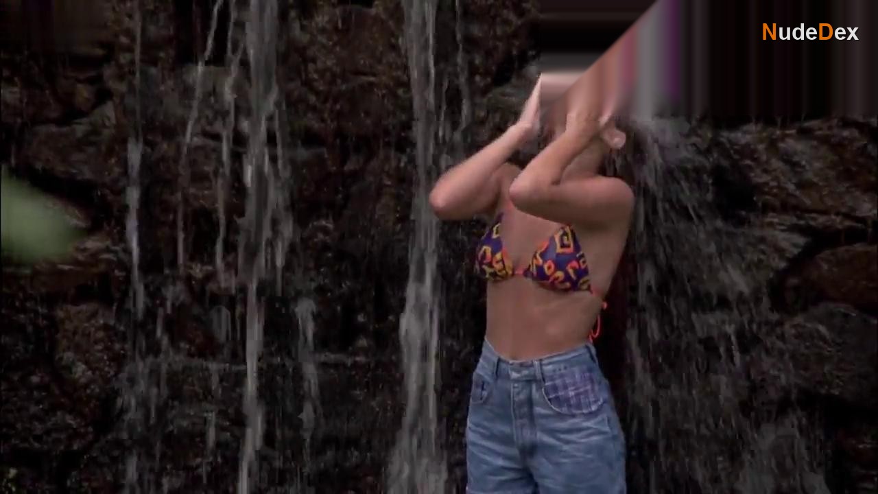 Christie Clark in Children Of The Corn Ii, photo 5