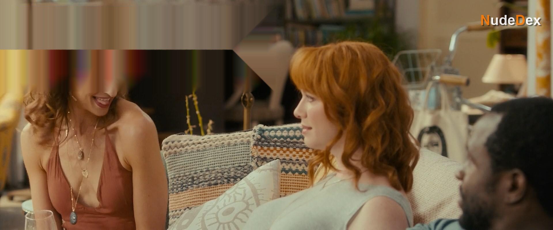 Christina Hendricks in Egg, photo 5
