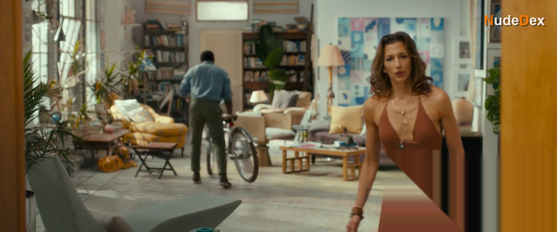 Christina Hendricks in Egg, photo 23