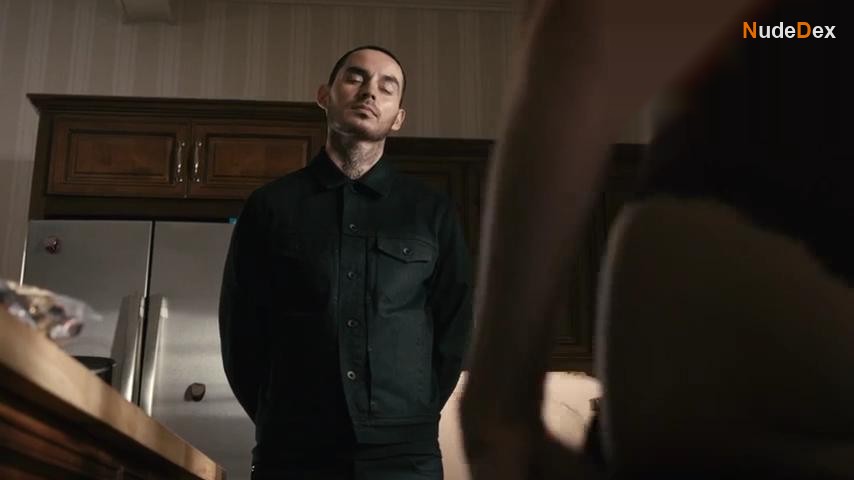Christina Hendricks in Good Girls, photo 2