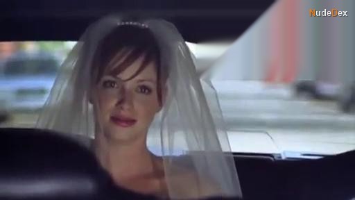 Christina Hendricks in South Of Pico, photo 3