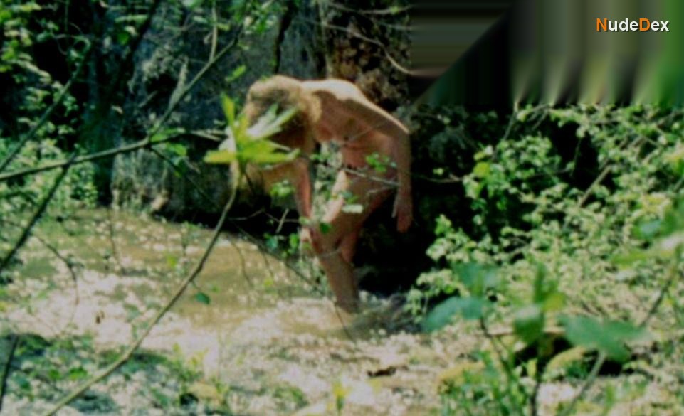Christina Holme in The Vixen, photo 4