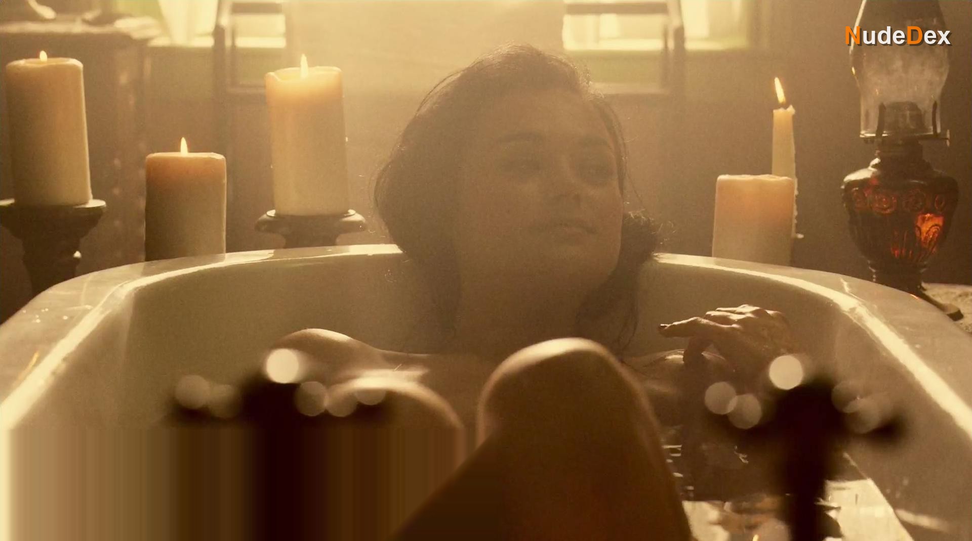 Christina Ochoa in Blood Drive, photo 7