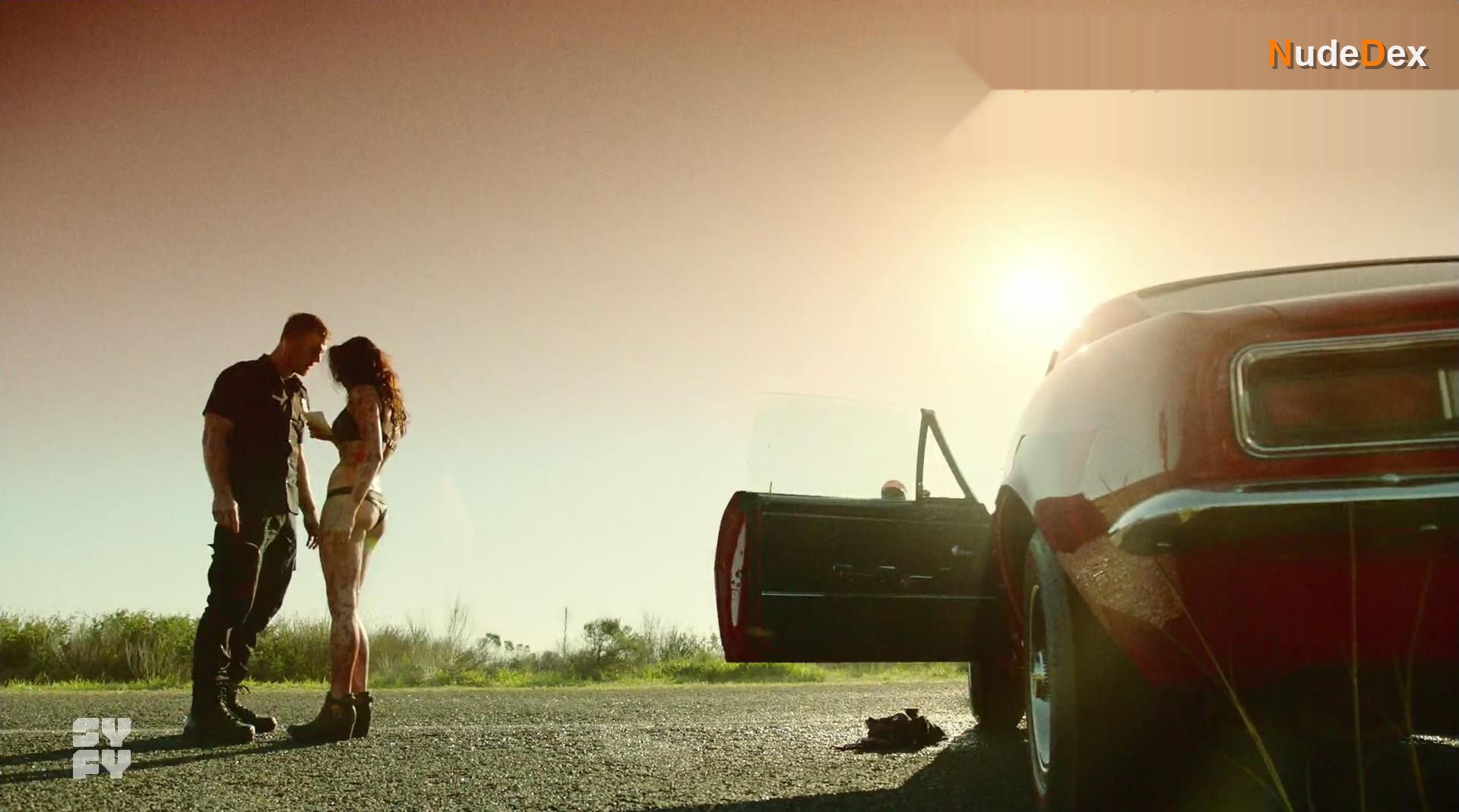 Christina Ochoa in Blood Drive, photo 9