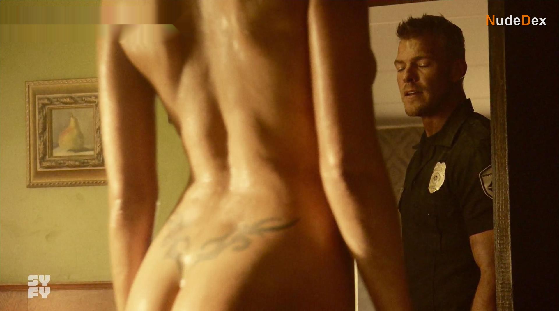 Christina Ochoa in Blood Drive, photo 10