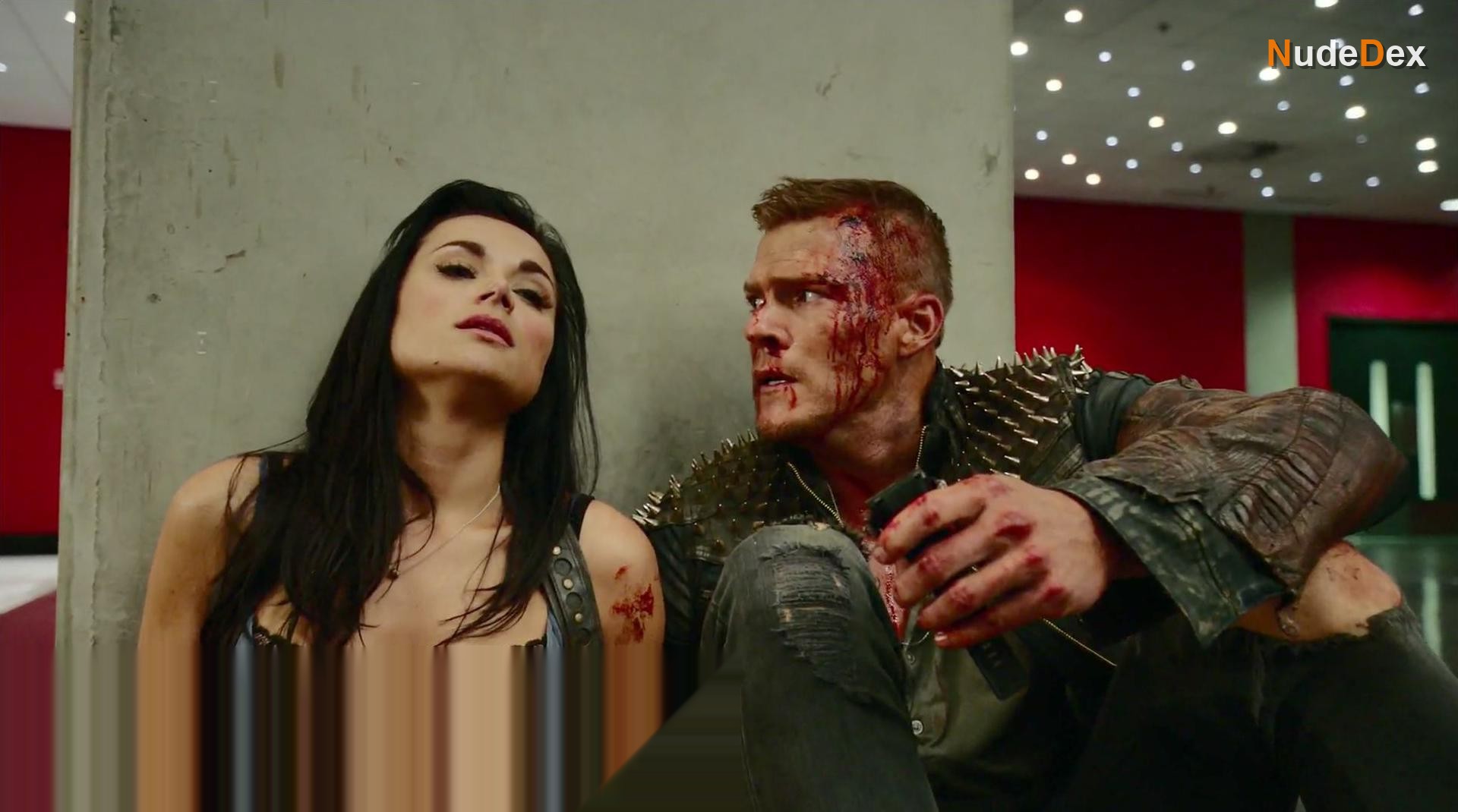 Christina Ochoa in Blood Drive, photo 15