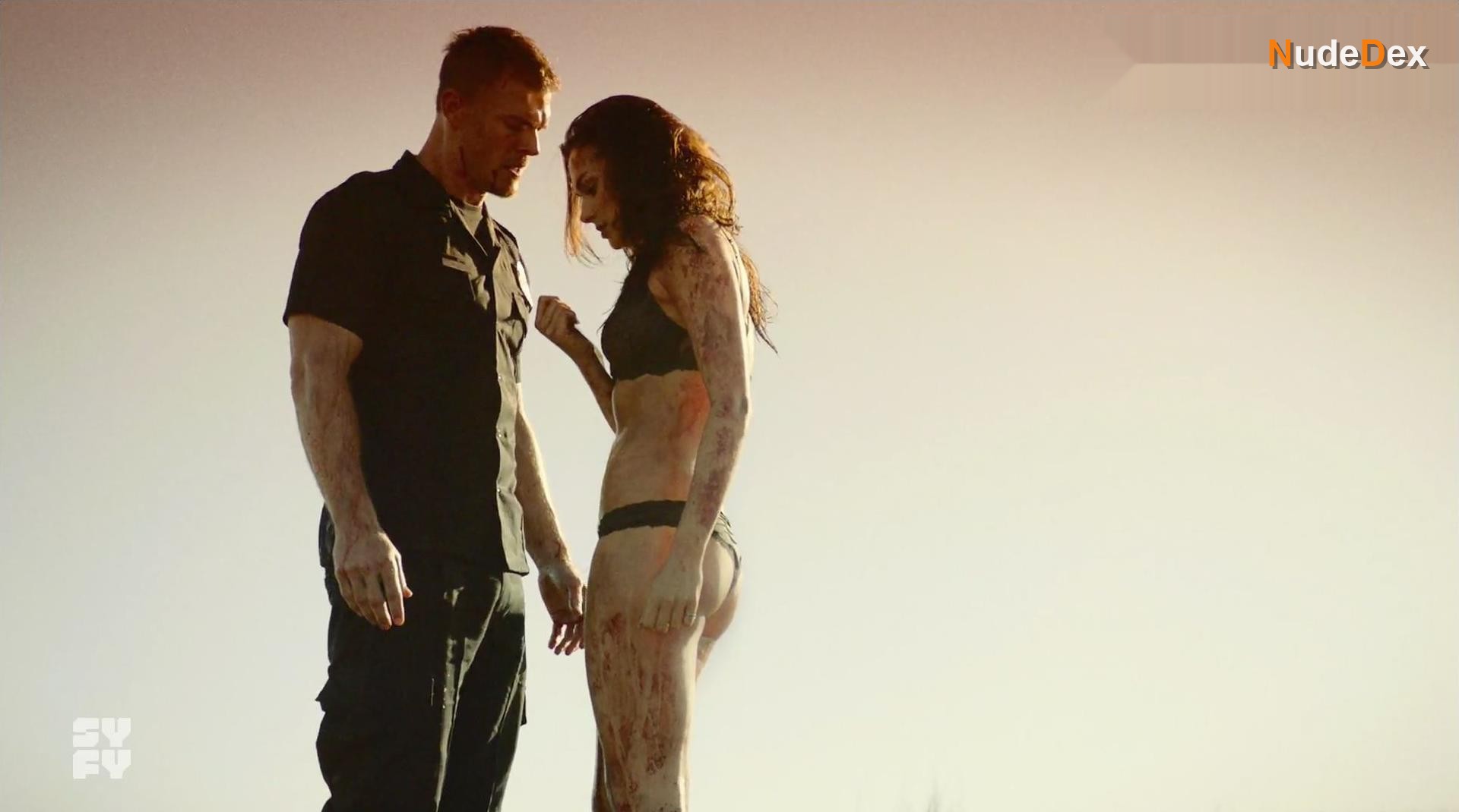 Christina Ochoa in Blood Drive, photo 20