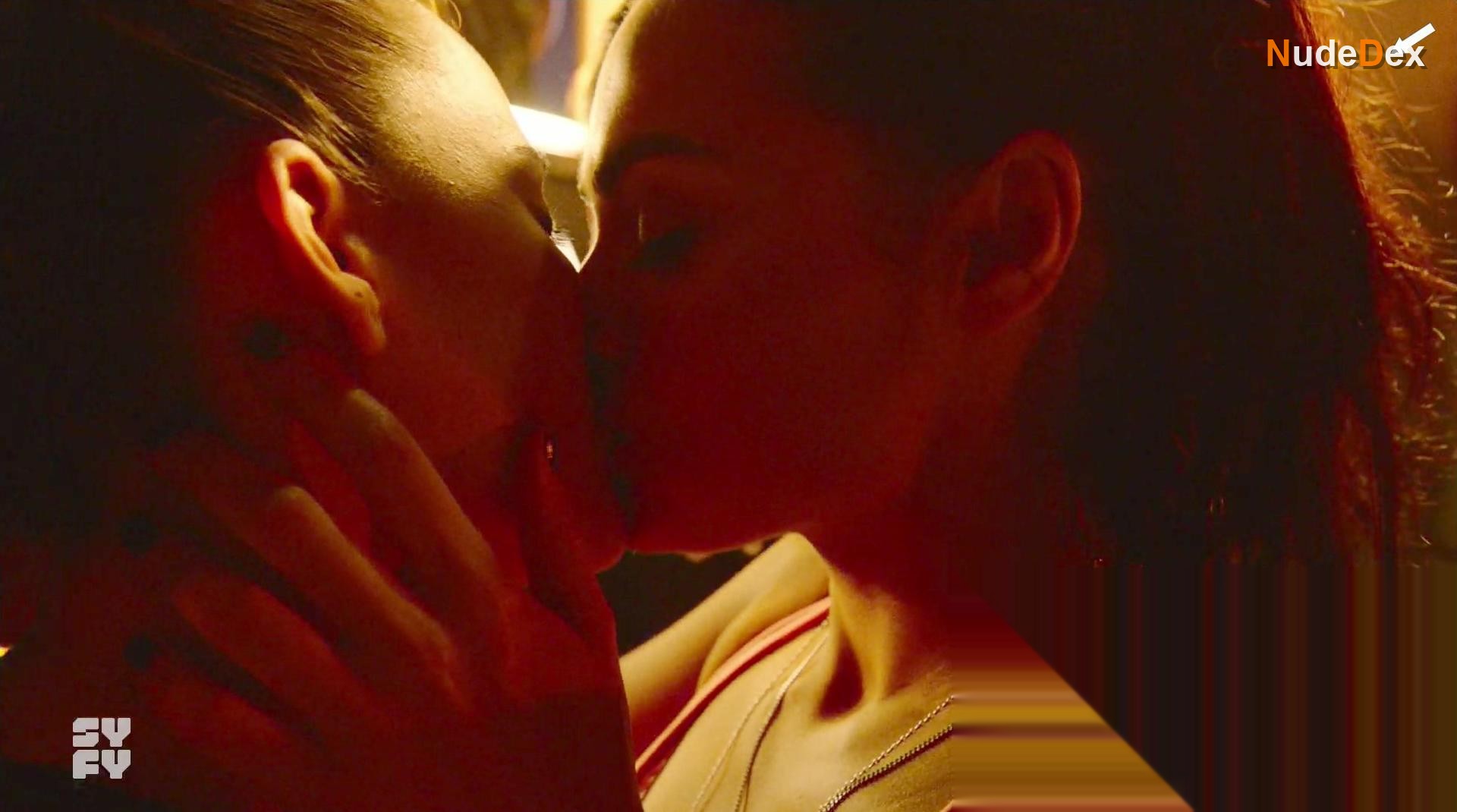 Christina Ochoa in Blood Drive, photo 23