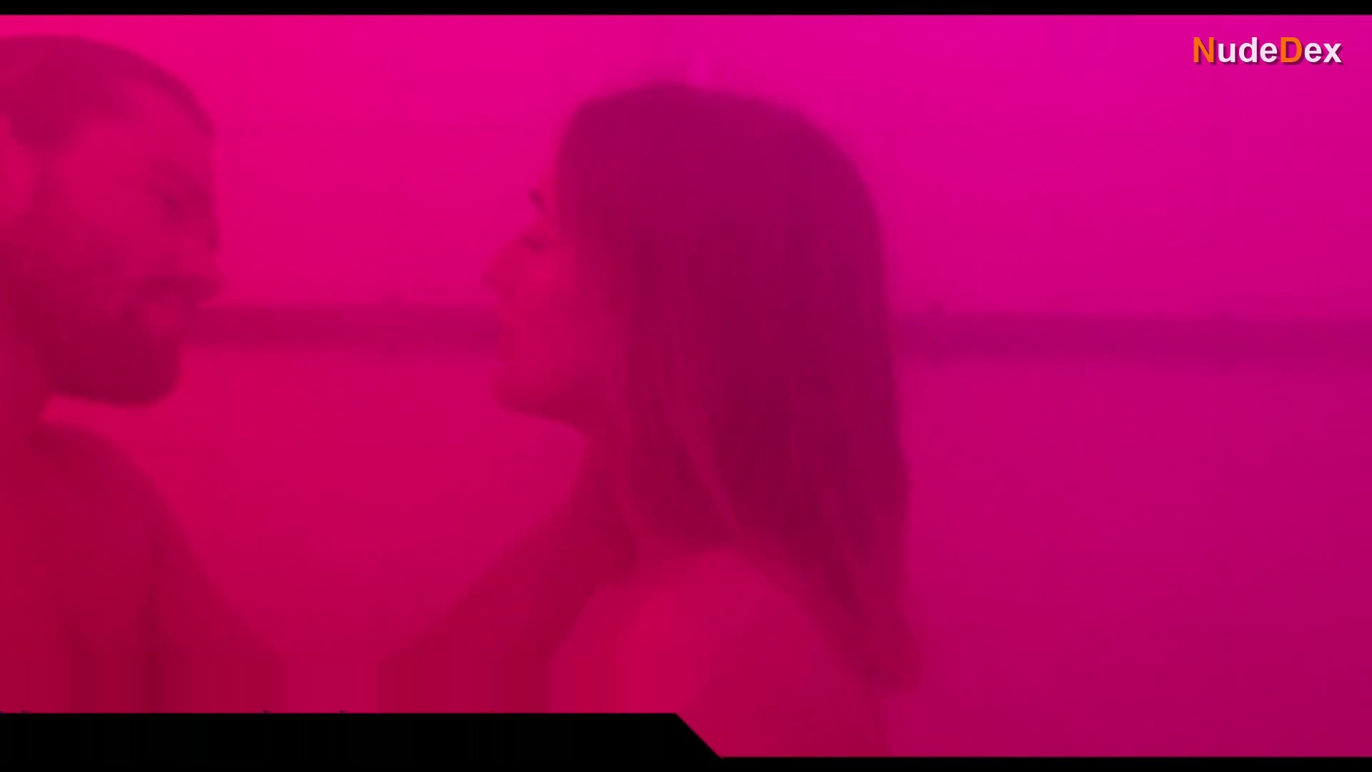 Christina Orman in Mantis, photo 2