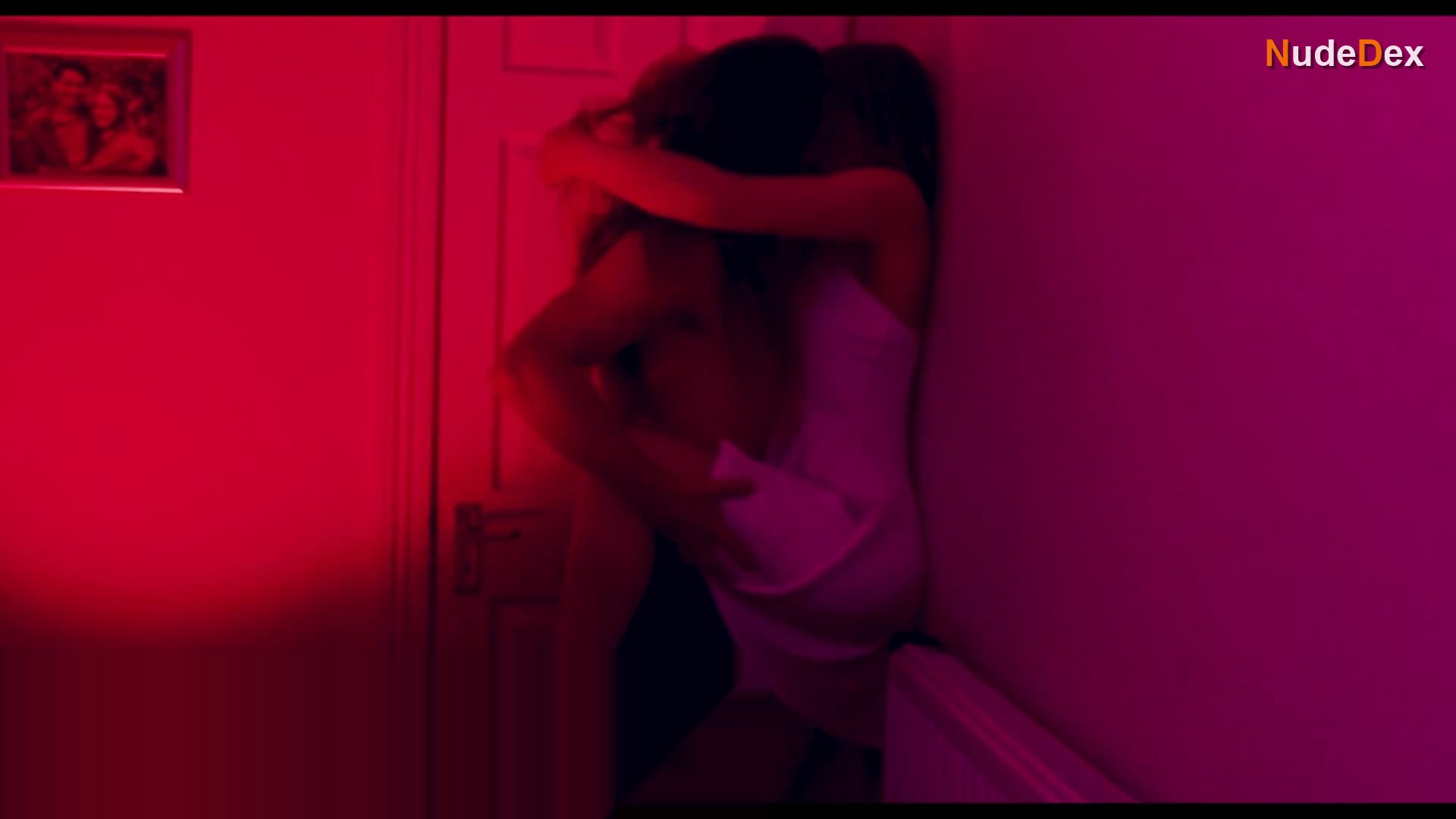 Christina Orman in Mantis, photo 3