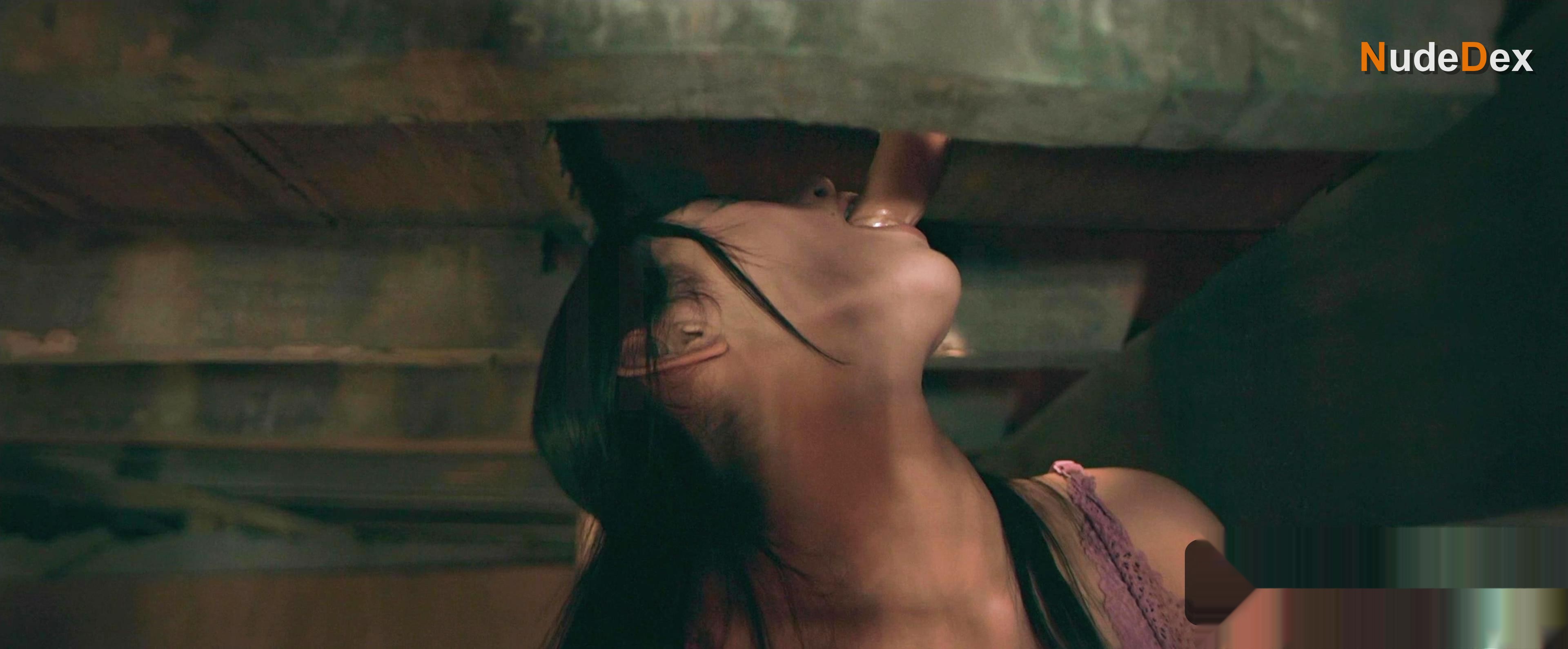 Christine Bermas in Scorpio Nights 3, photo 15