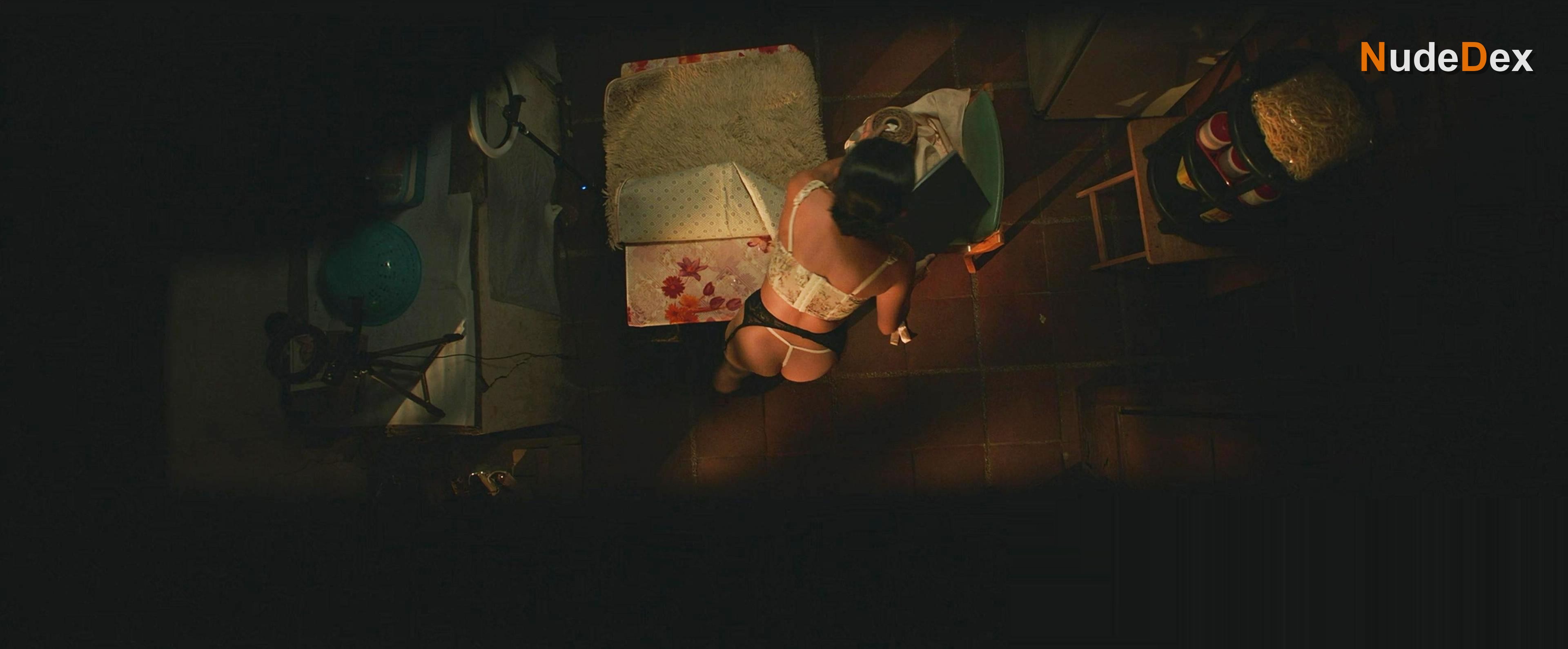 Christine Bermas in Scorpio Nights 3, photo 22