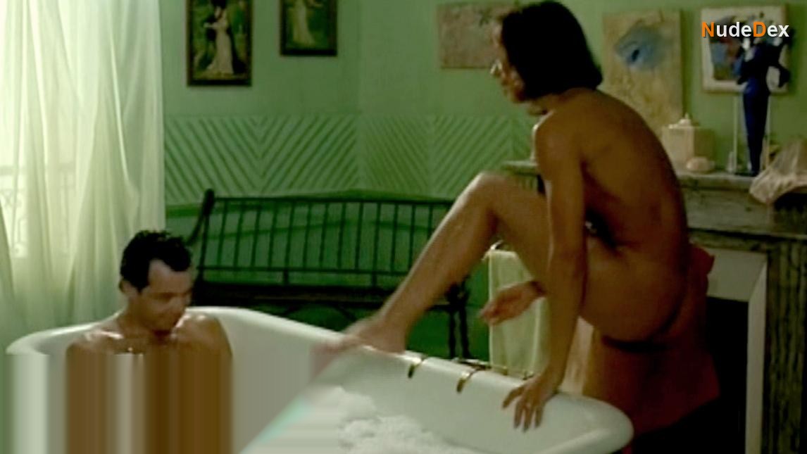 Christine Boisson in Les Amies De Ma Femme, photo 5