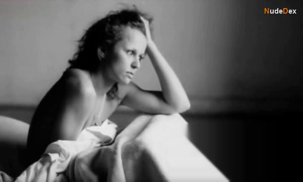 Christine Boisson in Liberte La Nuit, photo 7