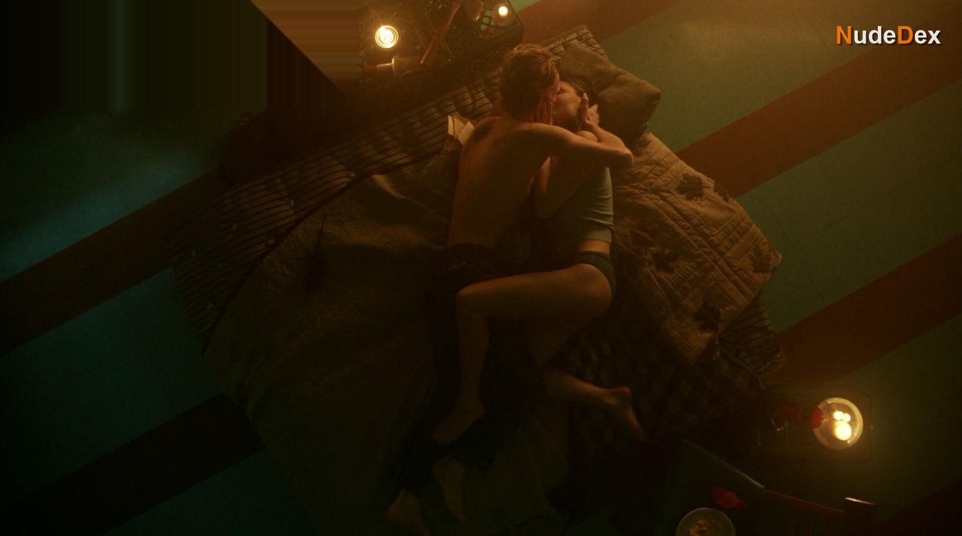 Christine Evangelista in Fear The Walking Dead, photo 2