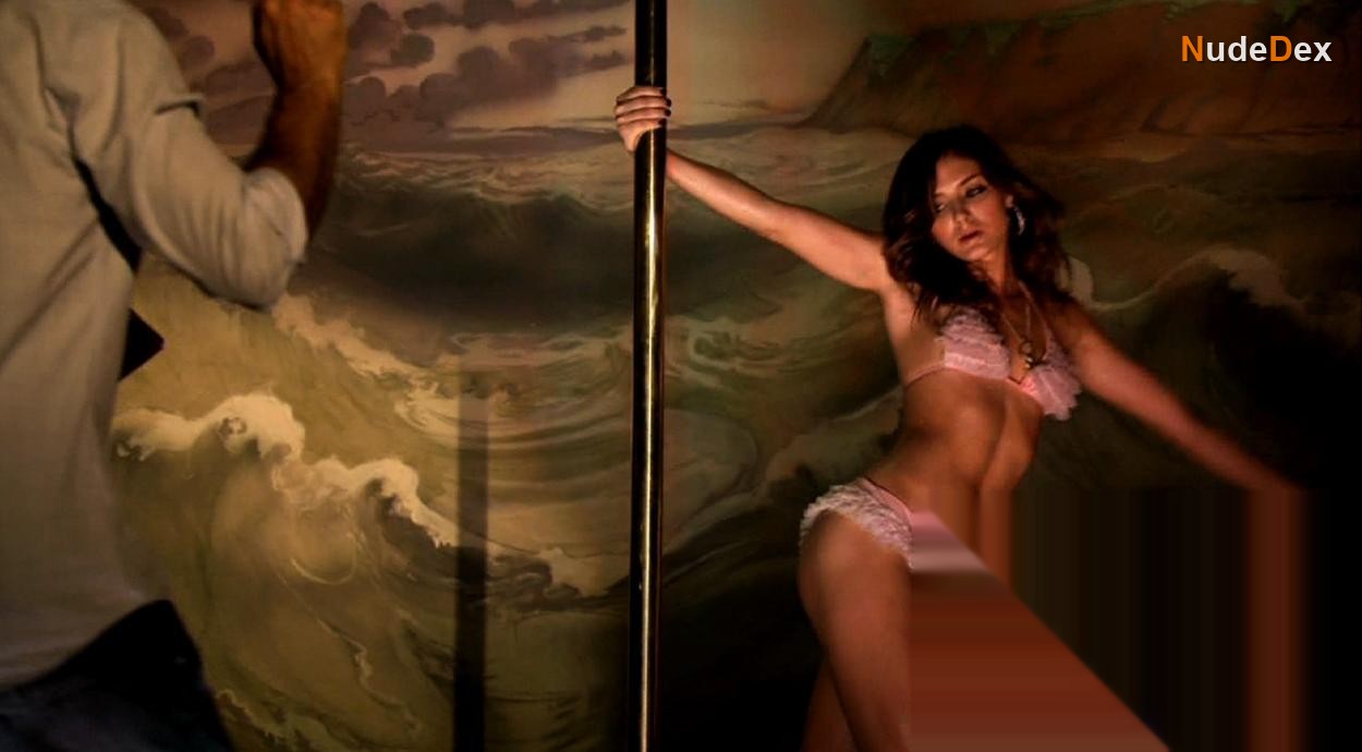Christine Evangelista in Royal Pains, photo 7