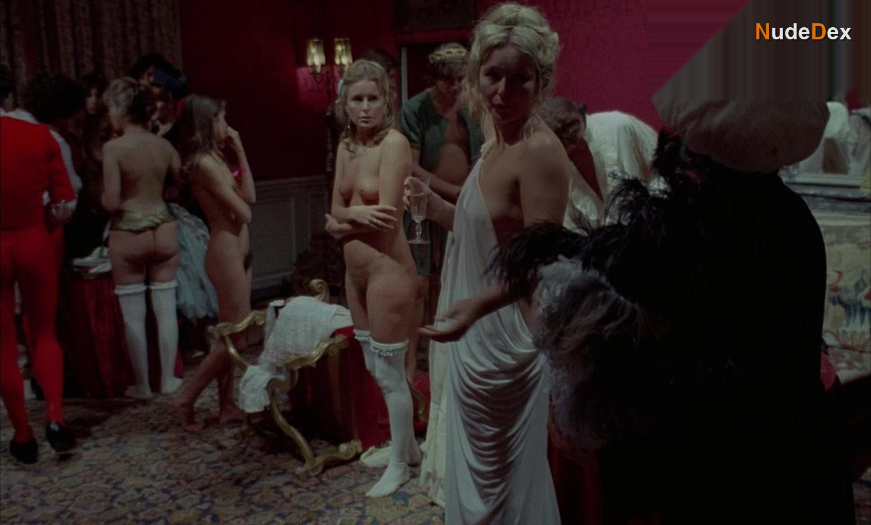 Christine Pascal in Let Joy Reign Supreme, photo 13