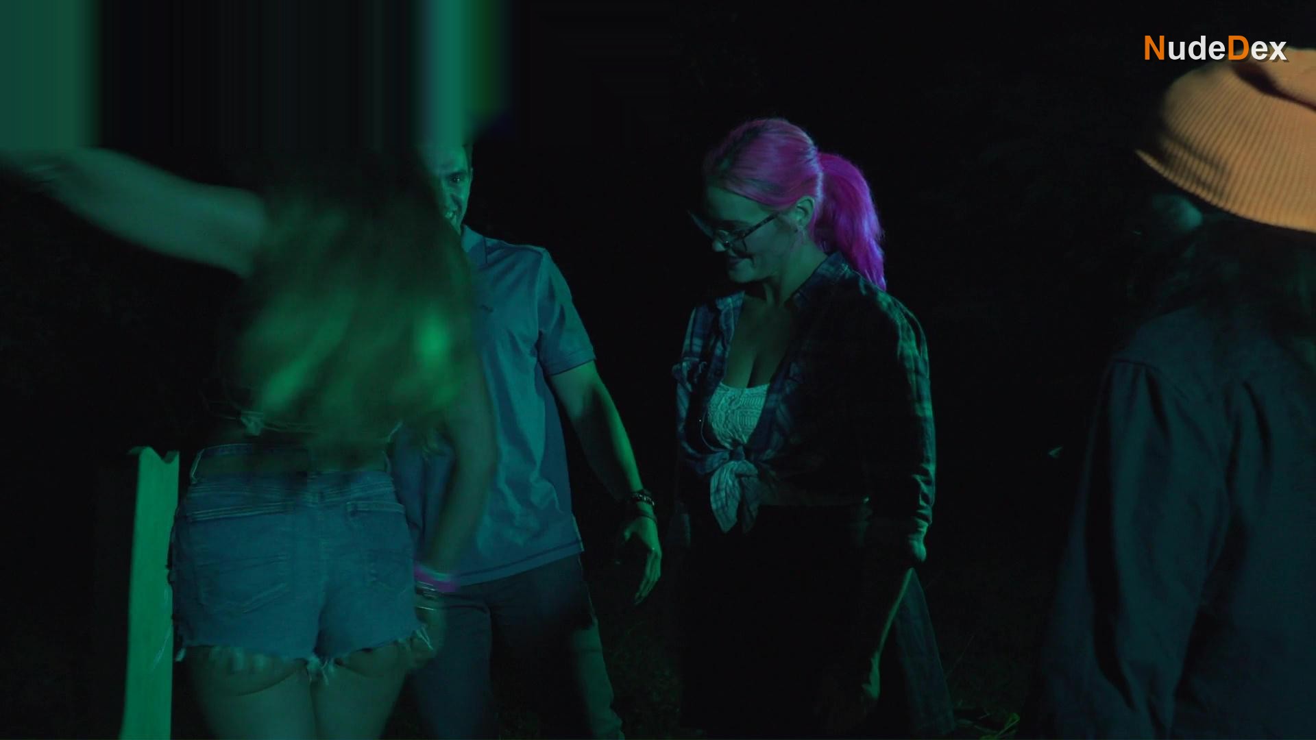Ciara Hirsch in Graveyard Shark, photo 9