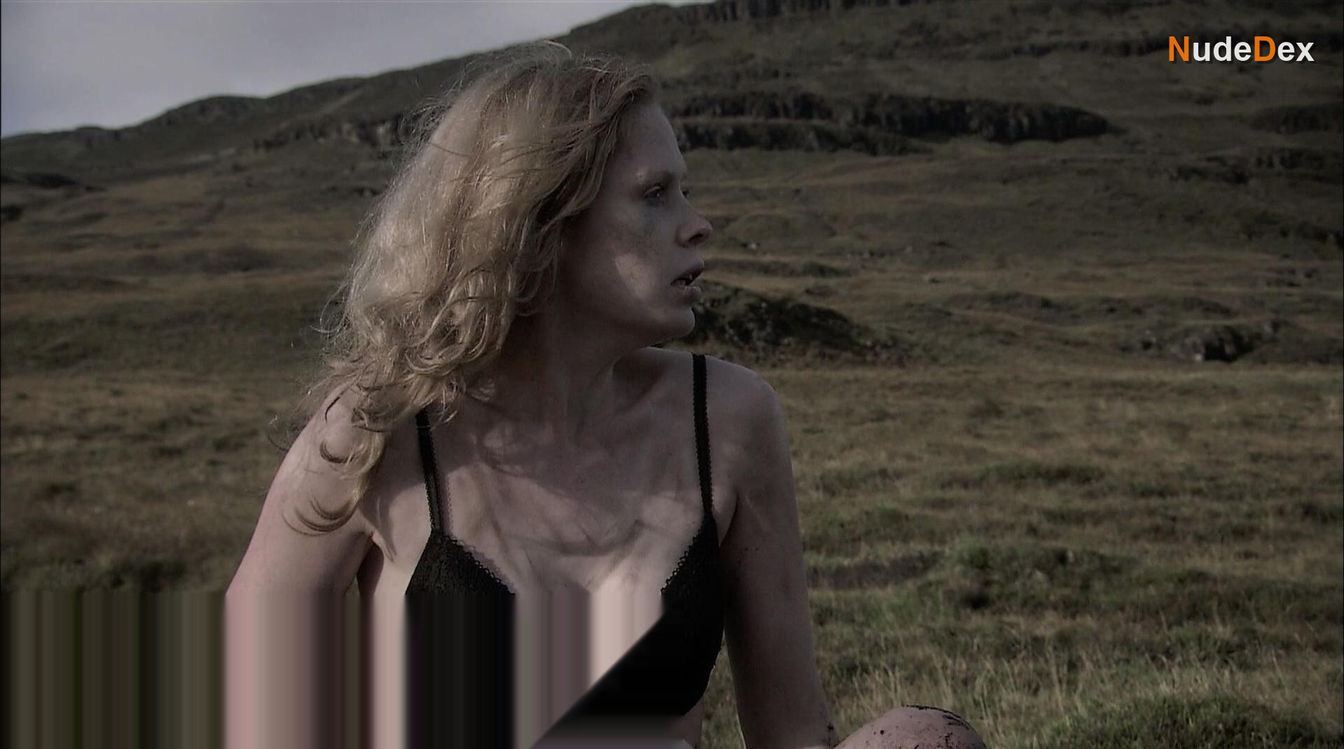 Cicely Tennant in Blooded, photo 1