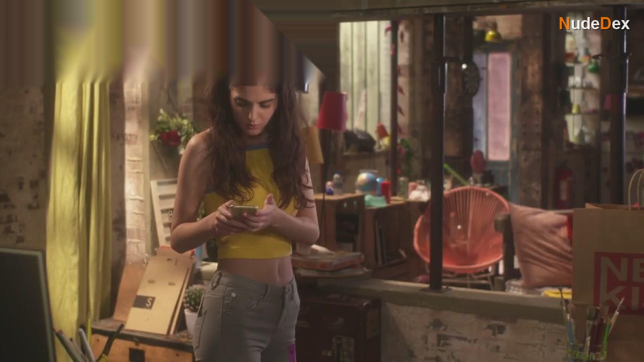 Claire Chust in Scenes De Menages, photo 7