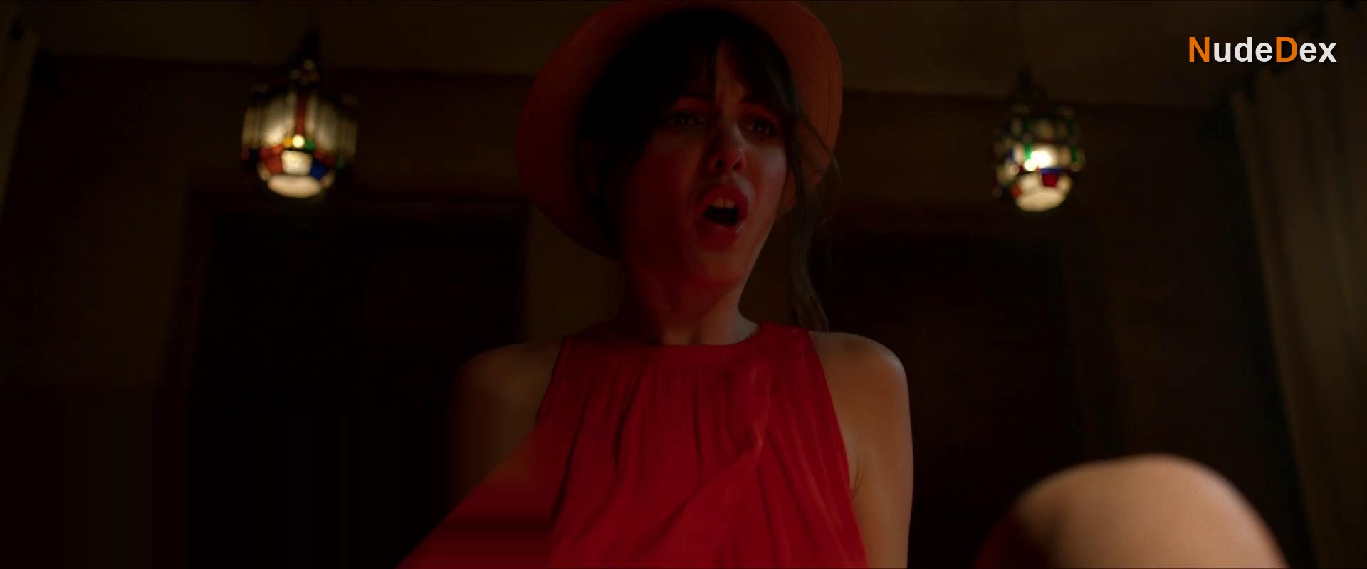 Claire Chust in Un Mariage Sans Fin, photo 2