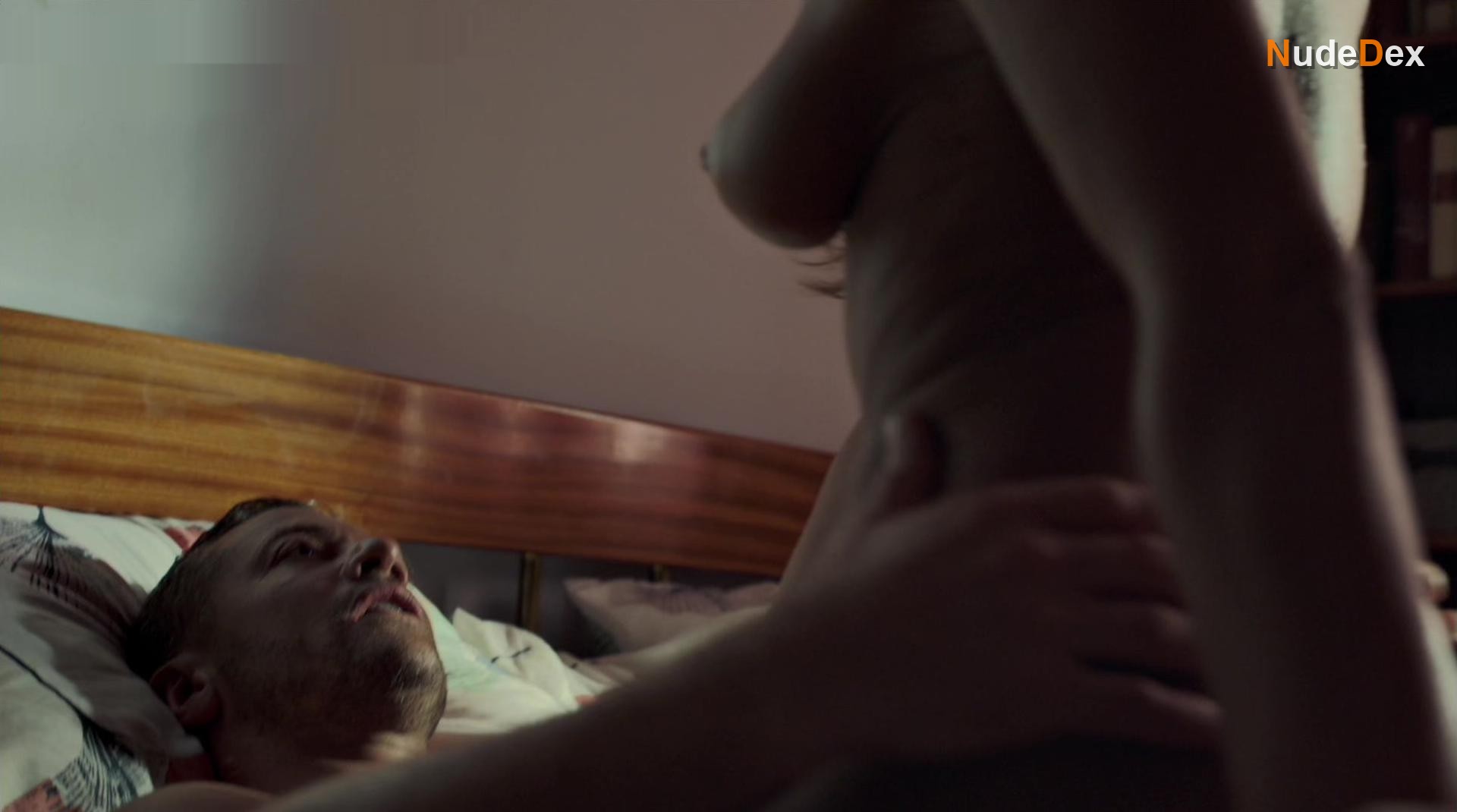 Claire Cooper in Strike Back, photo 2