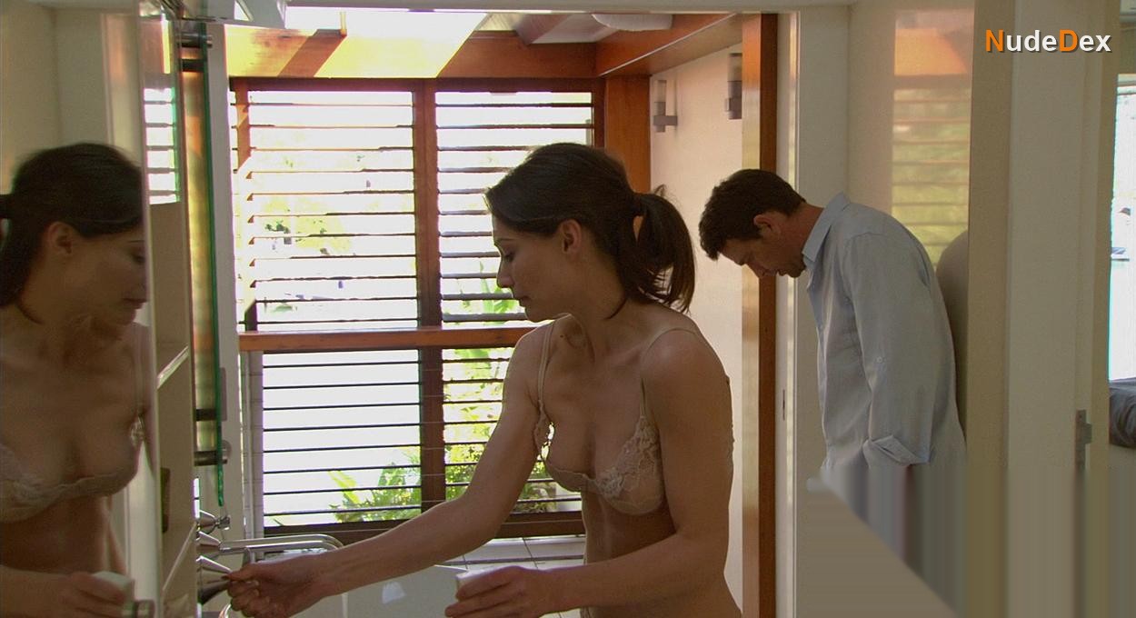 Claire Forlani in Gypsy Eyes, photo 9