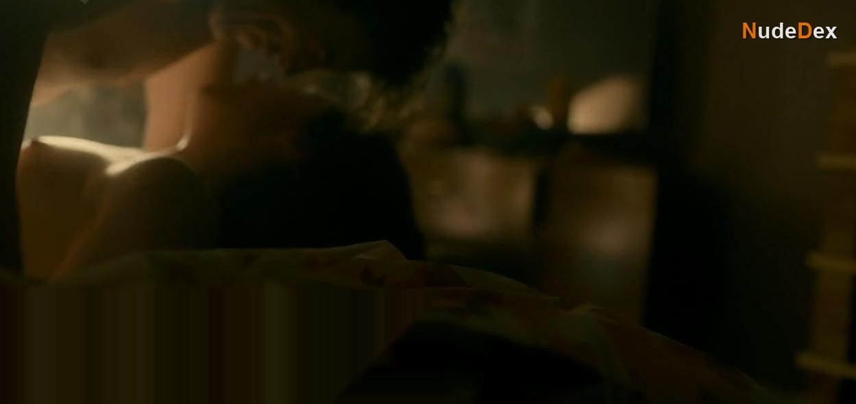 Claire Foy in White Heat, photo 1
