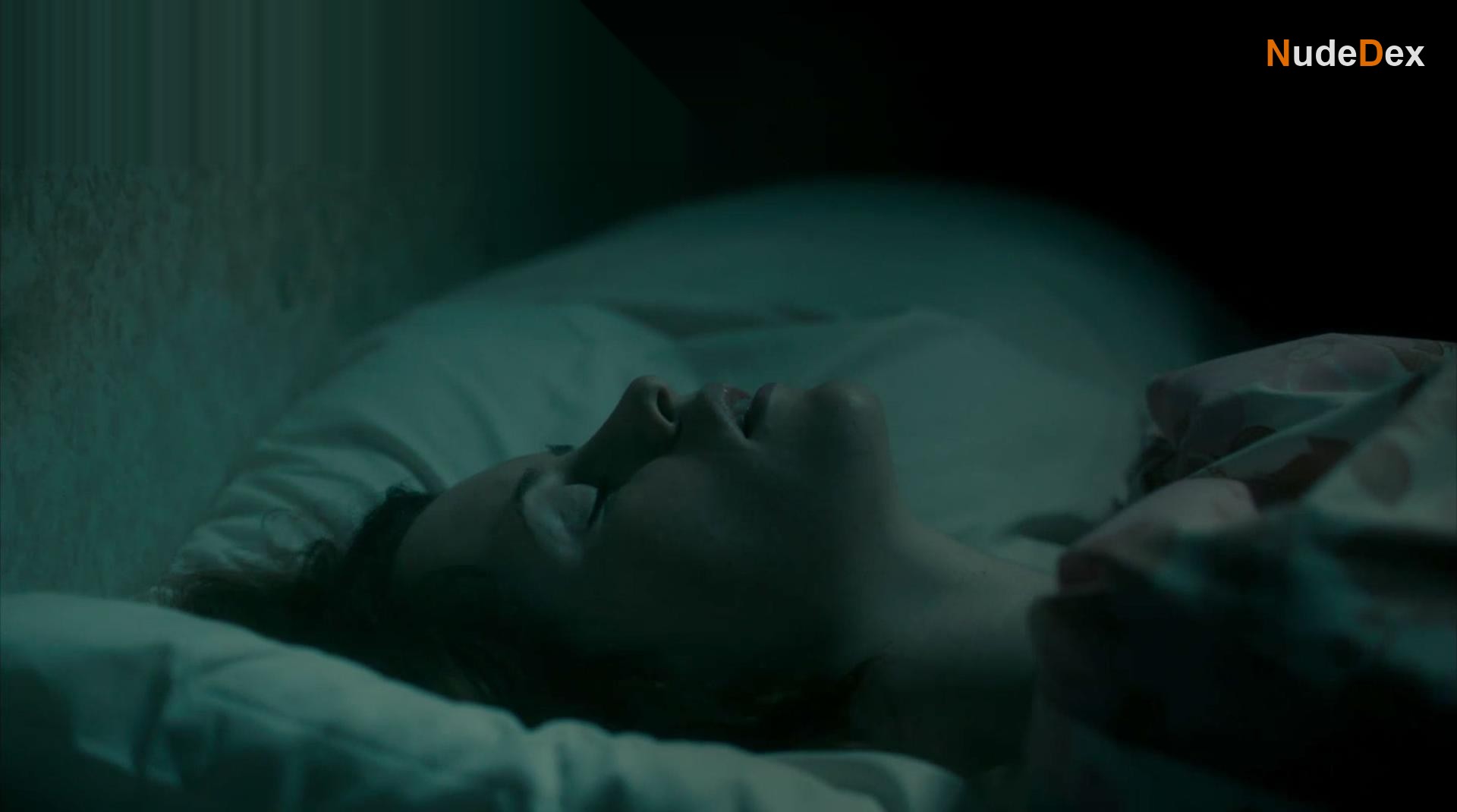 Claire Foy in White Heat, photo 5