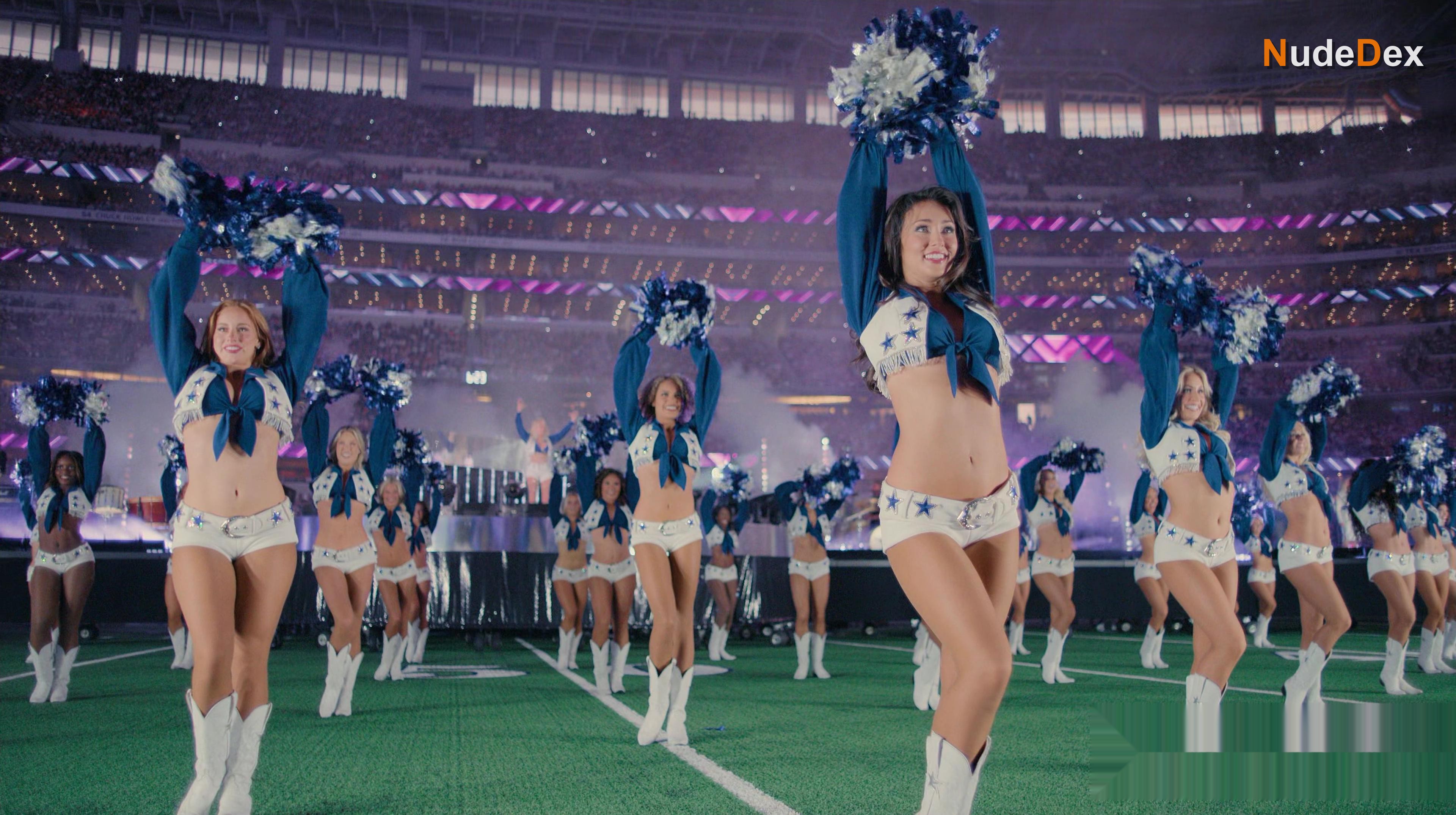 Claire Wolford in America's Sweethearts: Dallas Cowboys Cheerleaders, photo 2