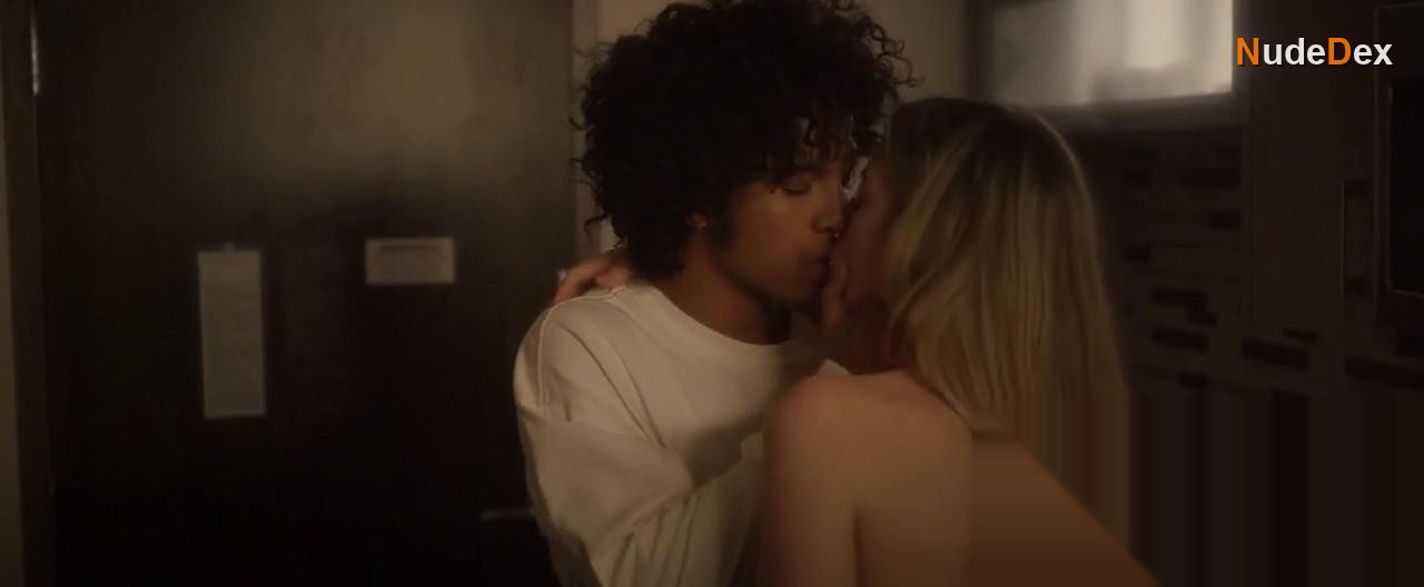Clara Mcgregor in Reefa, photo 4