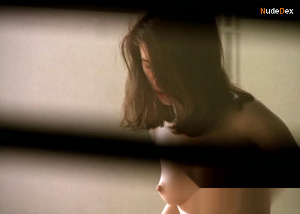 Clare Sims in The Hunger, photo 2