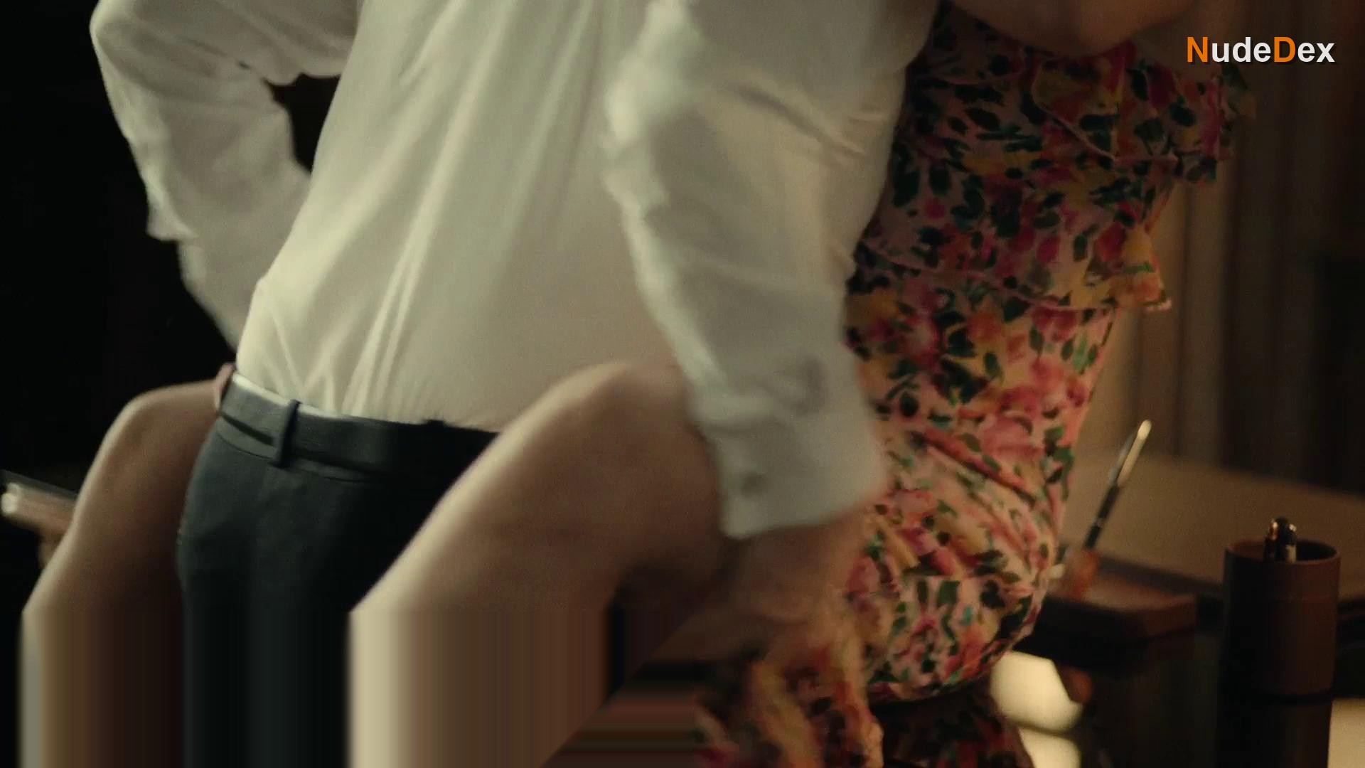 Claudia Alvarez in Sisters' Feud, photo 4