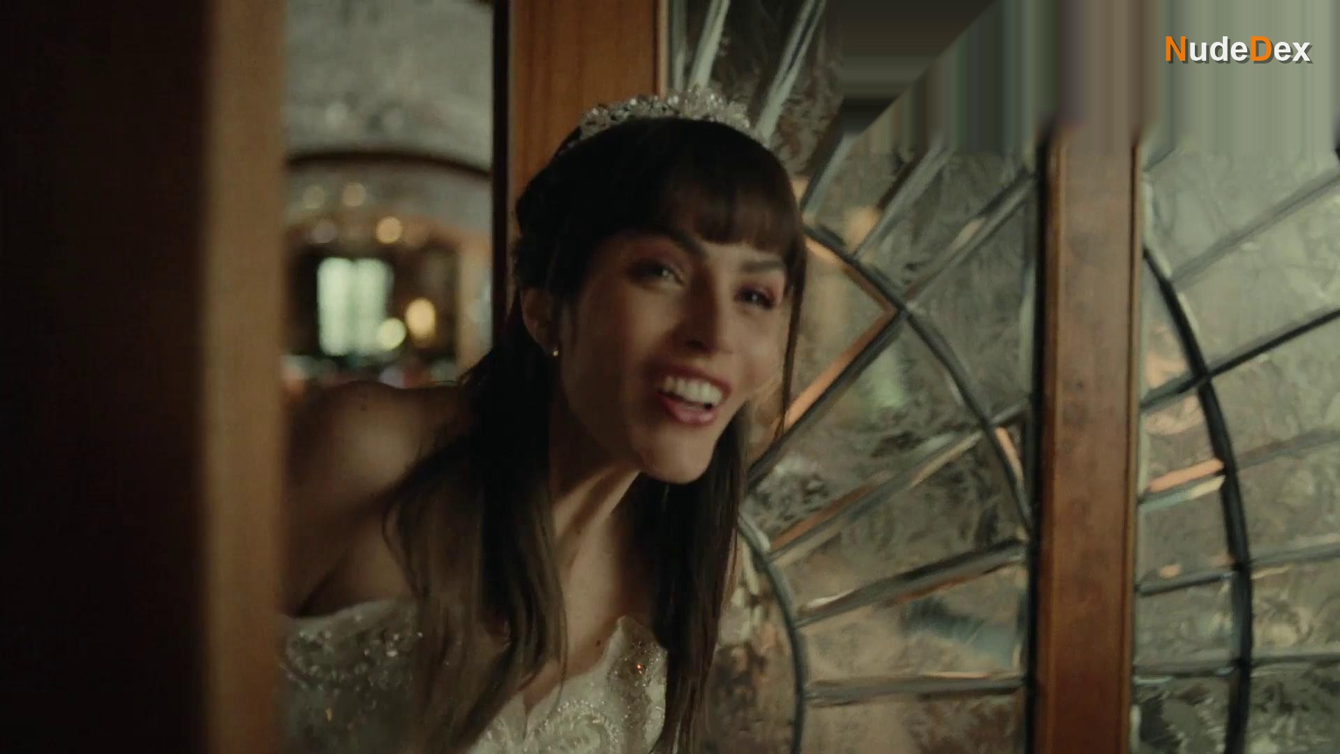 Claudia Alvarez in Sisters' Feud, photo 6