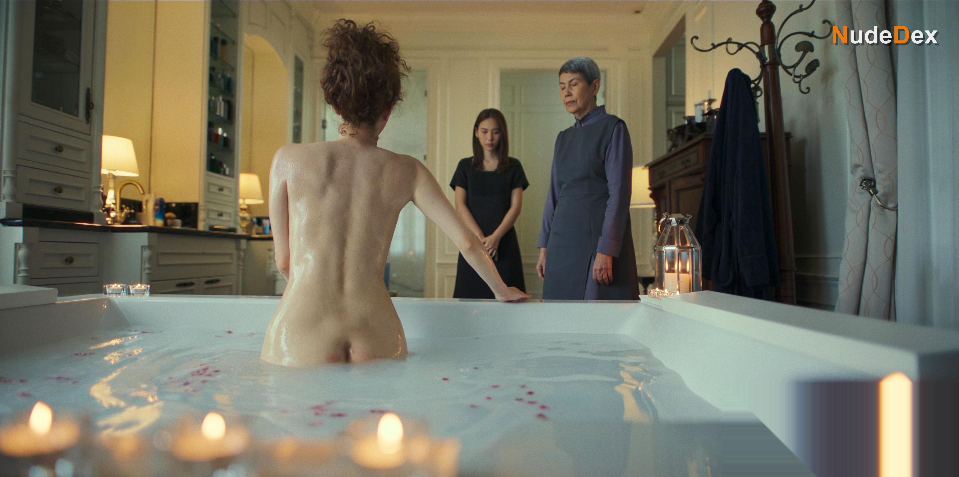 Claudia Chakrabandhu Na Ayudya in Master Of The House, photo 1